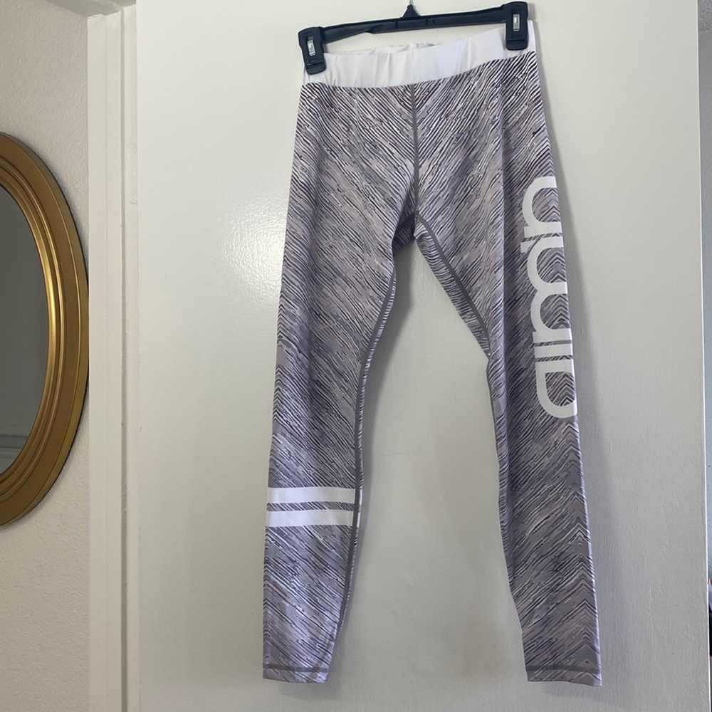 Aimin grey patterned 7/8 length leggings